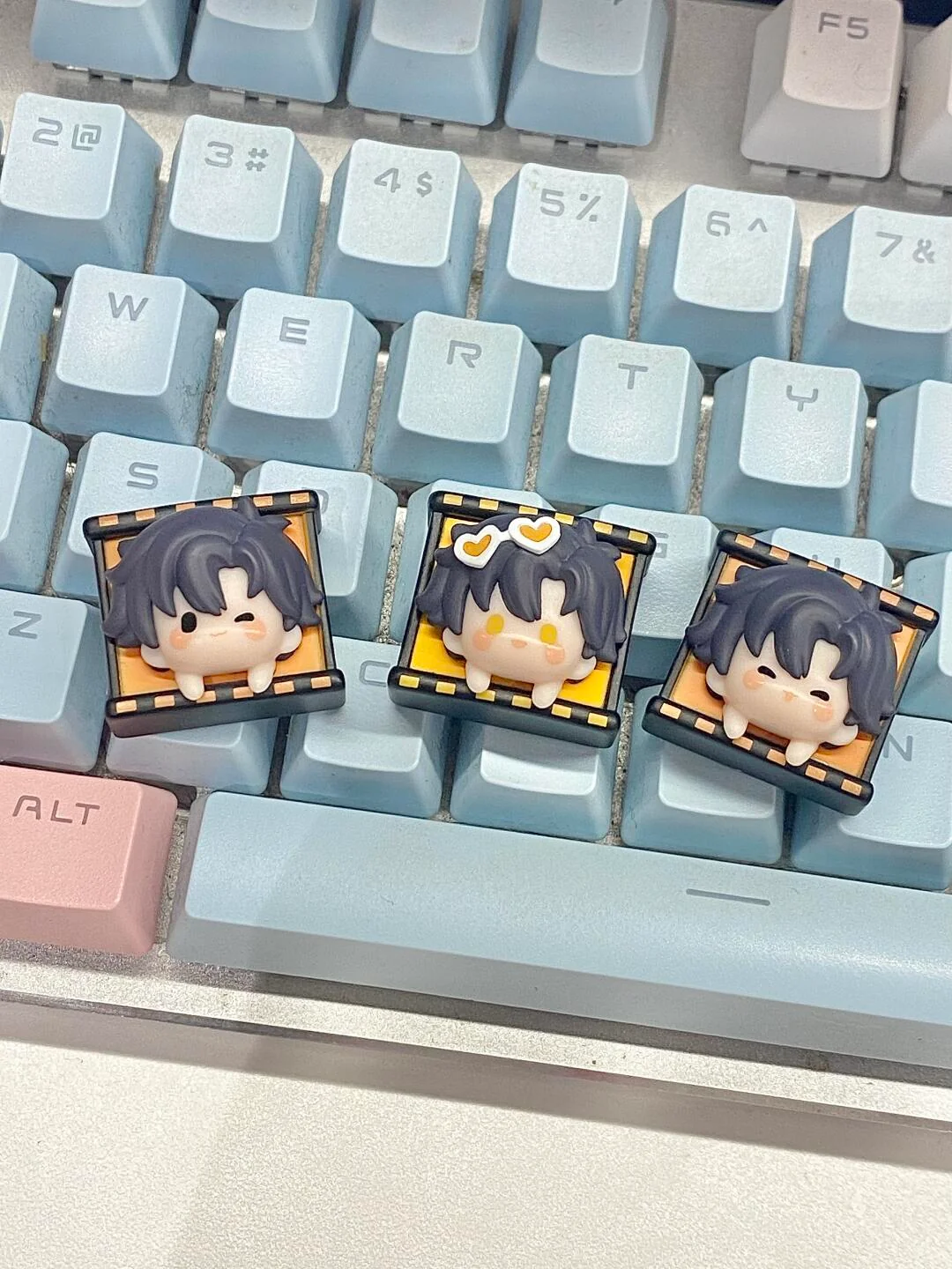 Link Click Film Strip Style Blind Bag - Image 7